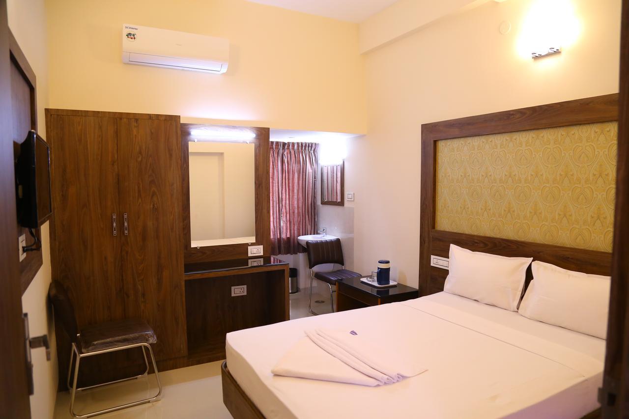 Hotel Gokulgrande 埃罗德 外观 照片