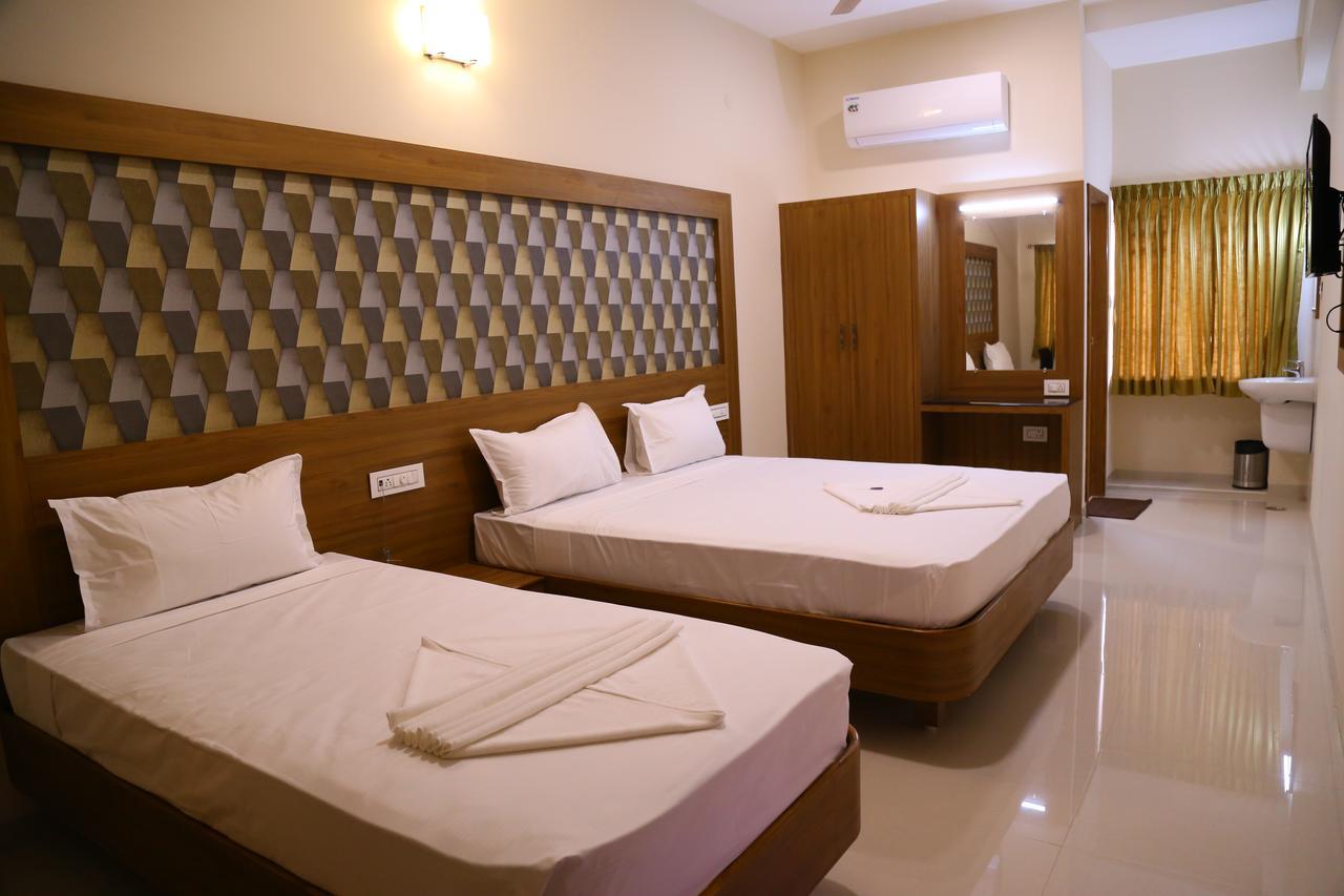 Hotel Gokulgrande 埃罗德 外观 照片