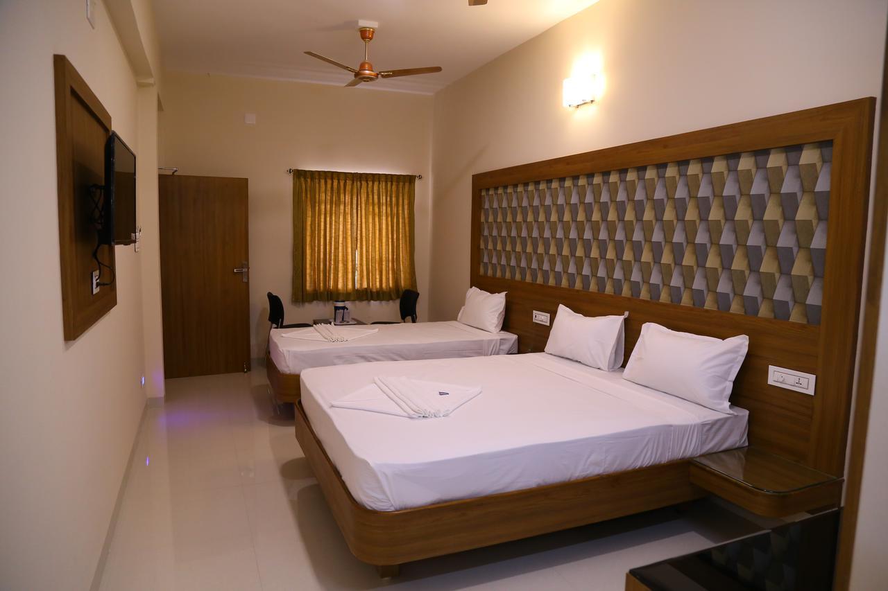 Hotel Gokulgrande 埃罗德 外观 照片
