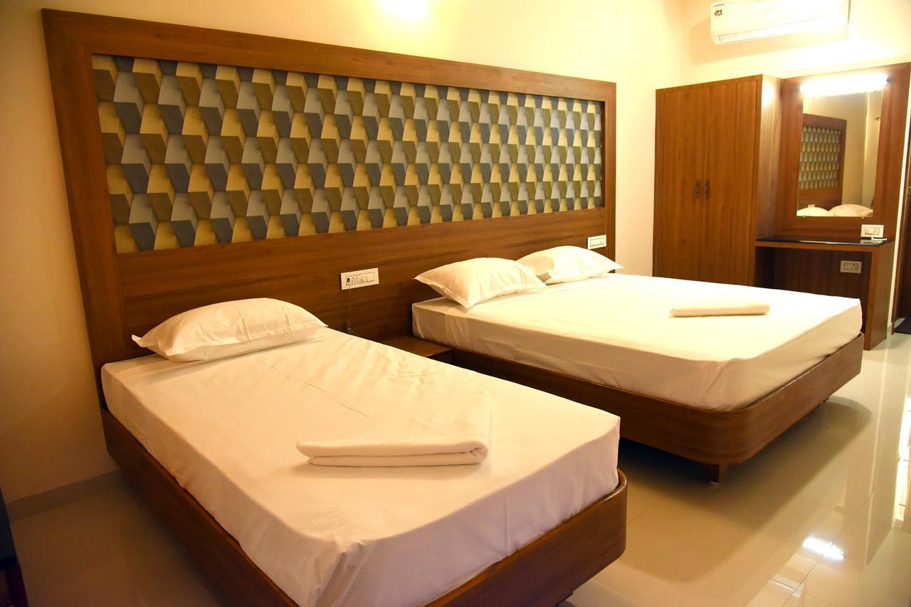 Hotel Gokulgrande 埃罗德 外观 照片